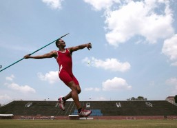 开云：亚泰今晚海口集结开启新赛季征程 主帅陈洋与队长谭龙将于24日归队合练