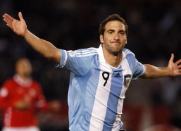 开云在线_广州城换帅后首败告警，李玮锋坦言年轻球员紧张拖累全队