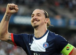 开云app-亚冠精英赛焦点战裁判名单揭晓 卡塔尔名哨阿里-马里执裁成都蓉城对阵广岛三箭