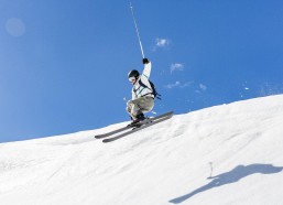 开云_中国足协148天办赛721场，点燃全民足球热情，影响力攀升至新高度