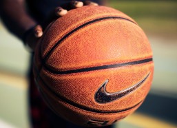 开云体育-英女足主帅赛后揭秘，短暂适应中国阵型后，比赛过程轻松超越预期