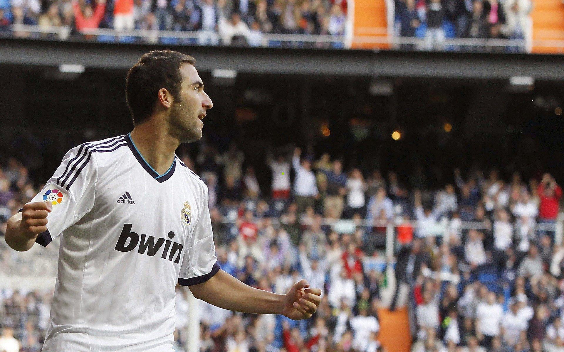 六万球迷涌入梭鱼湾见证历史 李国旭盛赞福地魔力